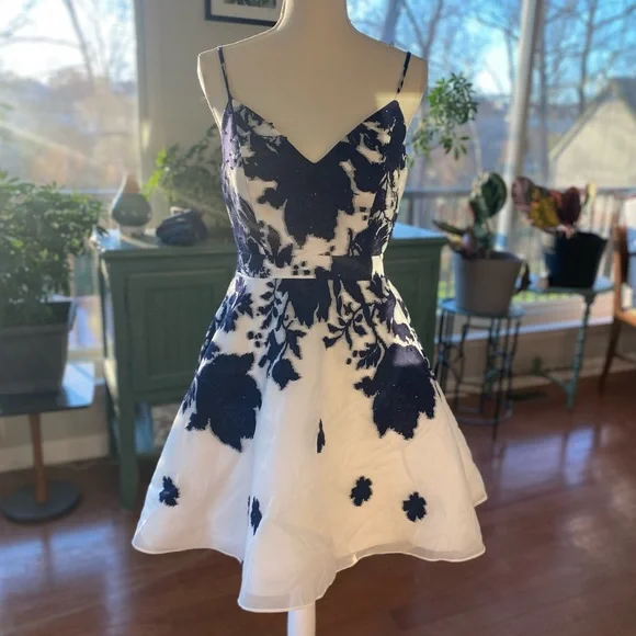 Xscape | Dresses | Xscape Navy White Floral Chiffon Fit Flare Mini Cocktail Dress | Poshmark Xscape | Dresses | Xscape Navy White Floral Chiffon Fit Flare Mini Cocktail Dress | Poshmark